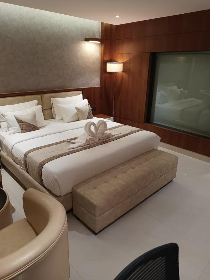 Royal Plaza Suites By Rak Rooms, Mangaluru Екстериор снимка
