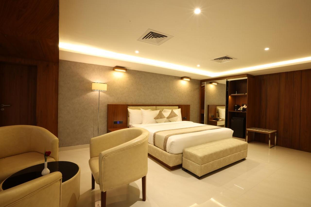 Royal Plaza Suites By Rak Rooms, Mangaluru Екстериор снимка