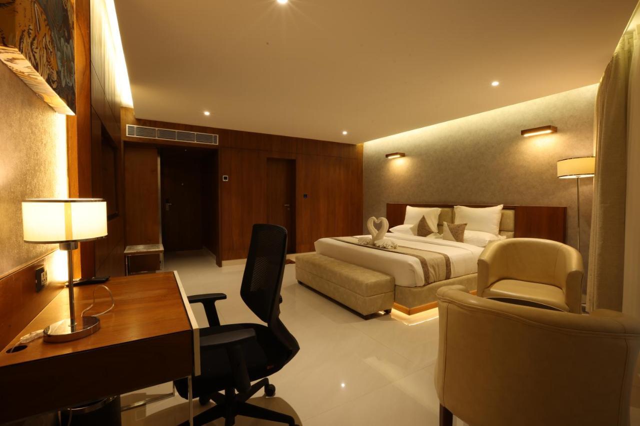 Royal Plaza Suites By Rak Rooms, Mangaluru Екстериор снимка