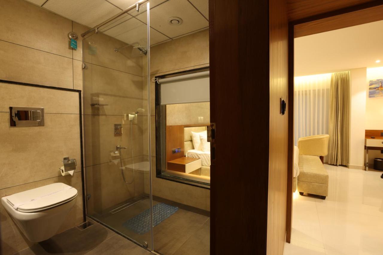 Royal Plaza Suites By Rak Rooms, Mangaluru Екстериор снимка